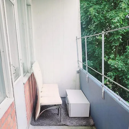 아파트 Cosy In With Balcony And Parking Lot